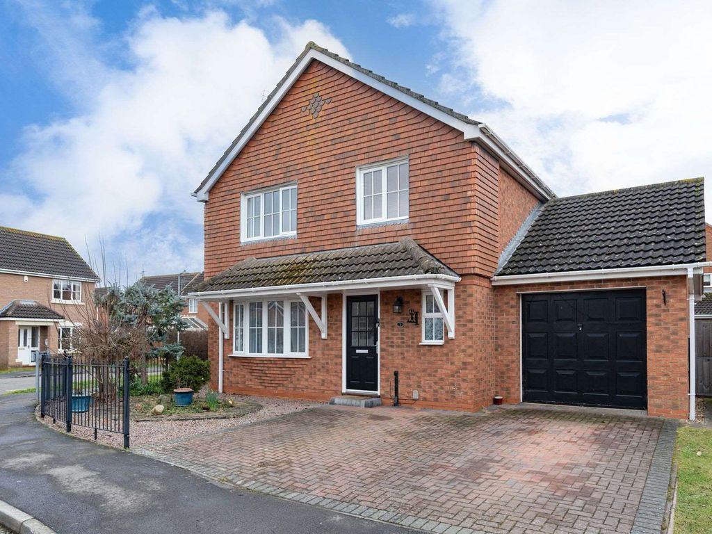 4 bed detached house for sale in Harlequin Drive, Spalding PE11, £