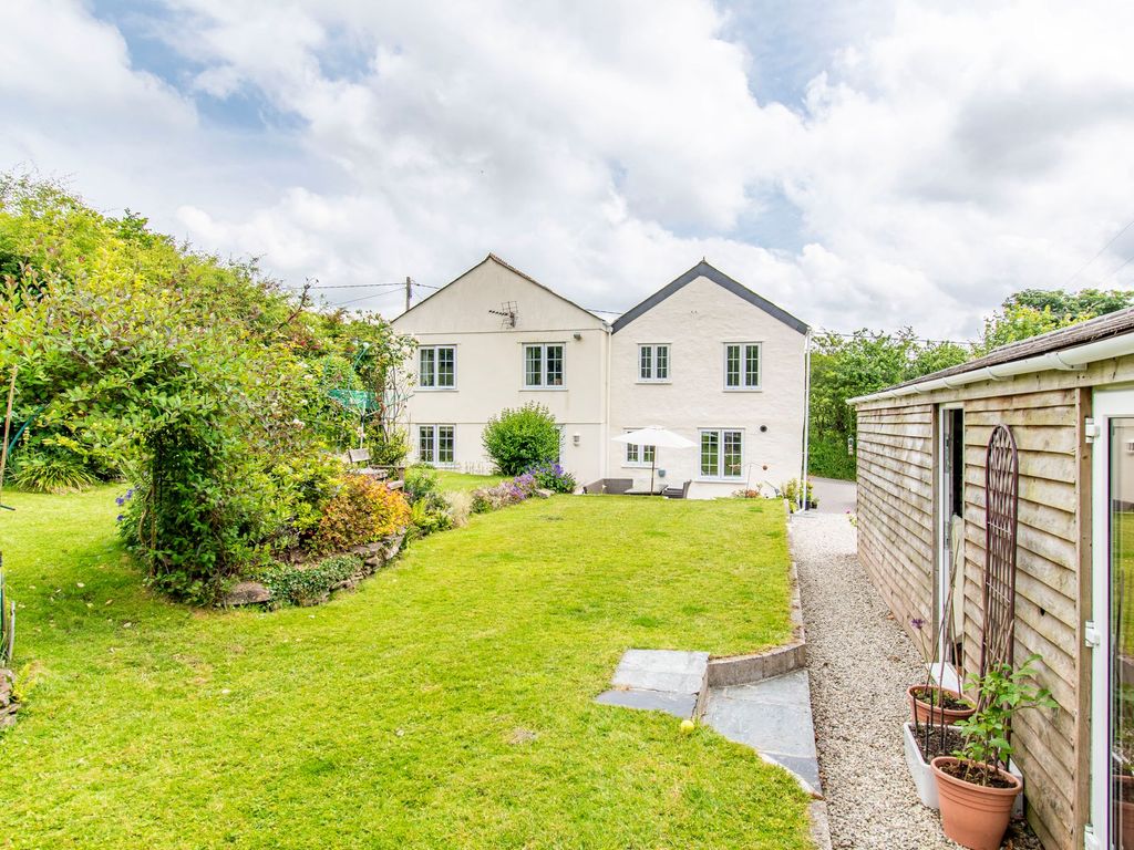 6 bed cottage for sale in Middle Hill, Pensilva PL14, £650,000 Zoopla