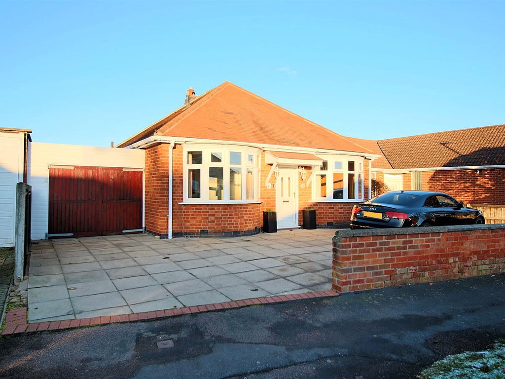2 bed detached bungalow for sale in Queens Drive, Leicester Forest East, Leicester LE3 Zoopla