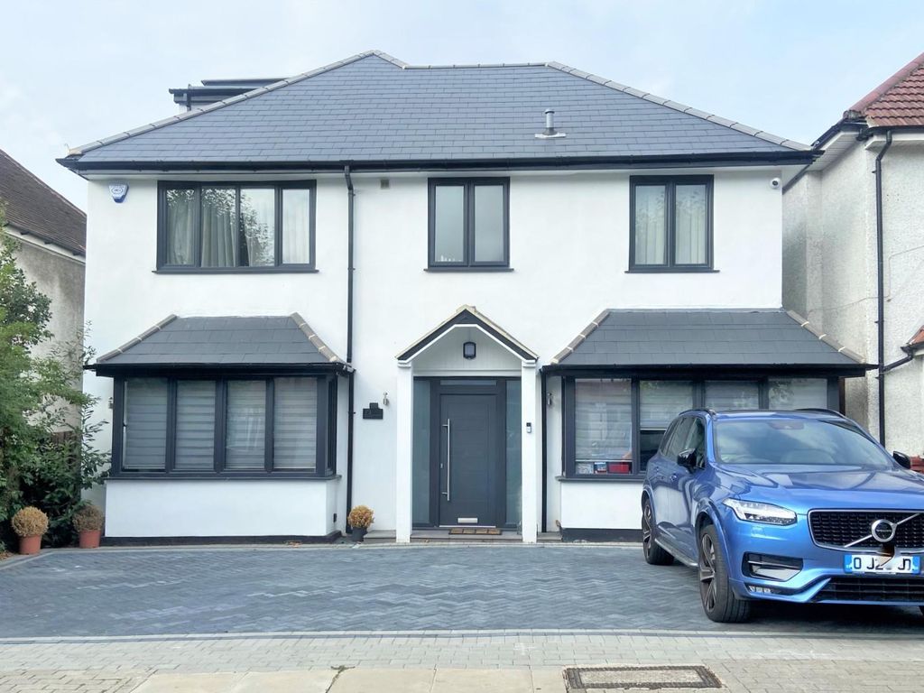 5 bed detached house for sale in Millway, London NW7 Zoopla