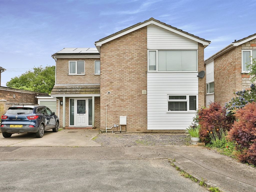 5 bed detached house for sale in Goffe Close, Watton, Thetford IP25