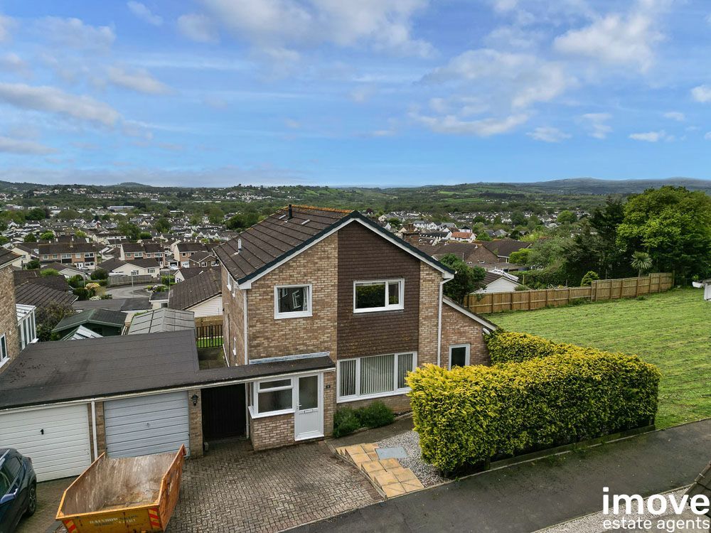 5 bed detached house for sale in Calvados Park, Kingsteignton, Newton