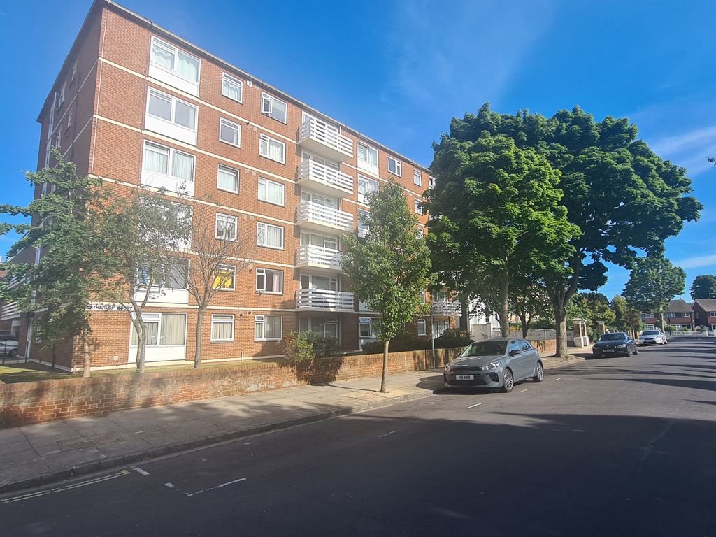 2 bed flat for sale in Outram Road, Southsea PO5 Zoopla