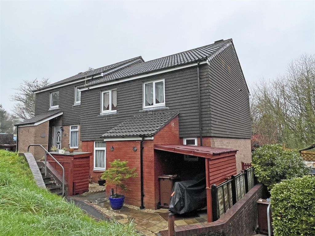 3 bed semidetached house for sale in Taw Close, Deer Park, Plymouth