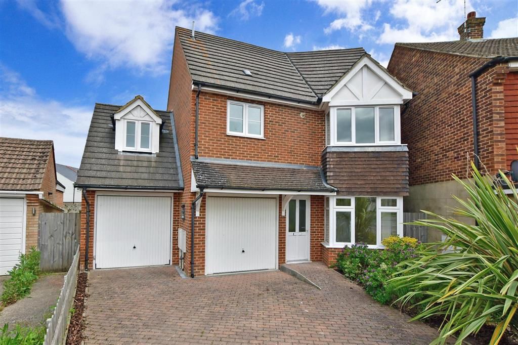 5 bed detached house for sale in Shernolds, Loose, Maidstone, Kent ME15