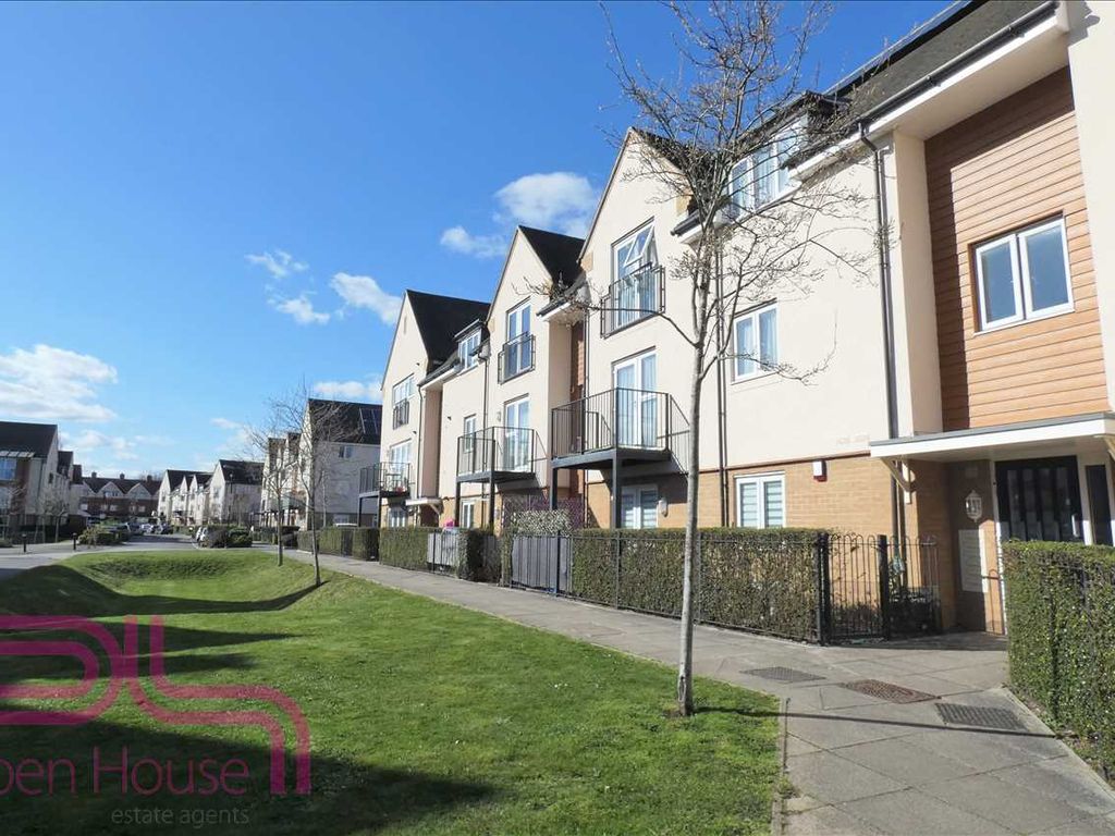 2 bed flat for sale in Albacore Way, Hayes UB3, £310,000 Zoopla