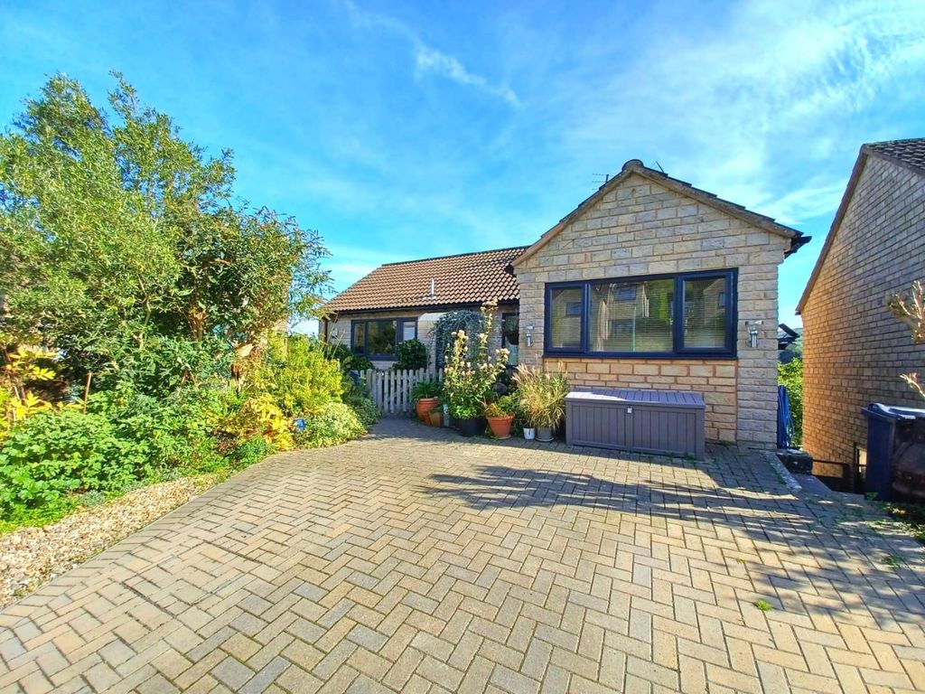 4 bed detached house for sale in Hermitage Drive, Woodmancote, Dursley