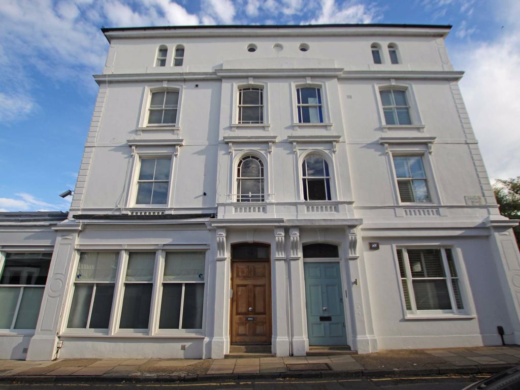 1 bed flat to rent in Onslow Road, Richmond TW10 Zoopla