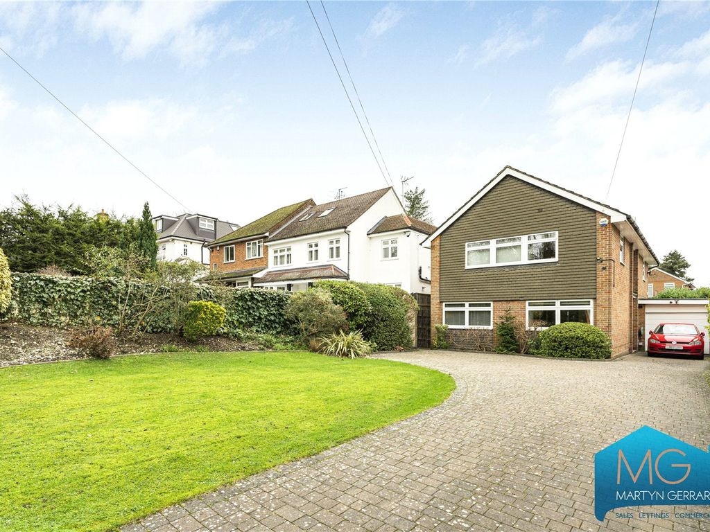 4 bed detached house for sale in Hendon Wood Lane, London NW7, £
