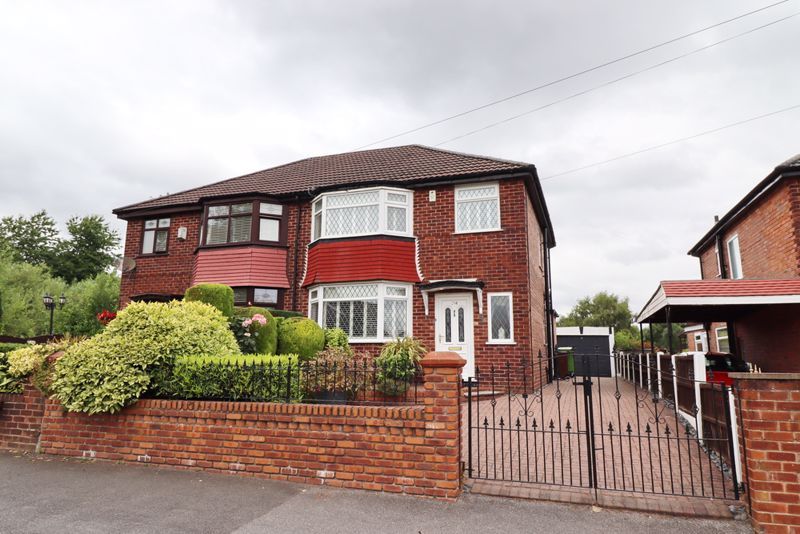 3 bed semidetached house for sale in Mossfield Road, Swinton