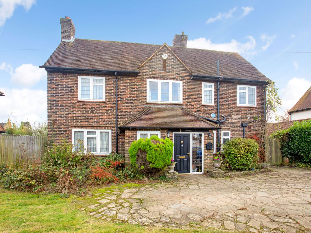 4 bed detached house for sale in Crewes Avenue, Warlingham CR6, £