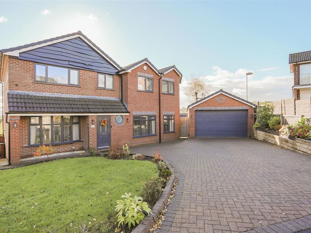4 bed detached house for sale in Stainforth Close, Bury BL8, £650,000