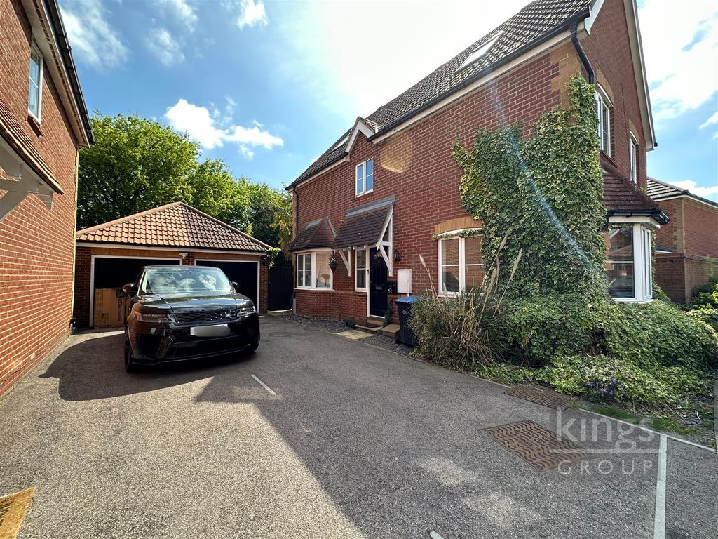 6 bed detached house for sale in Chelsea Gardens, Church Langley, Harlow CM17 Zoopla