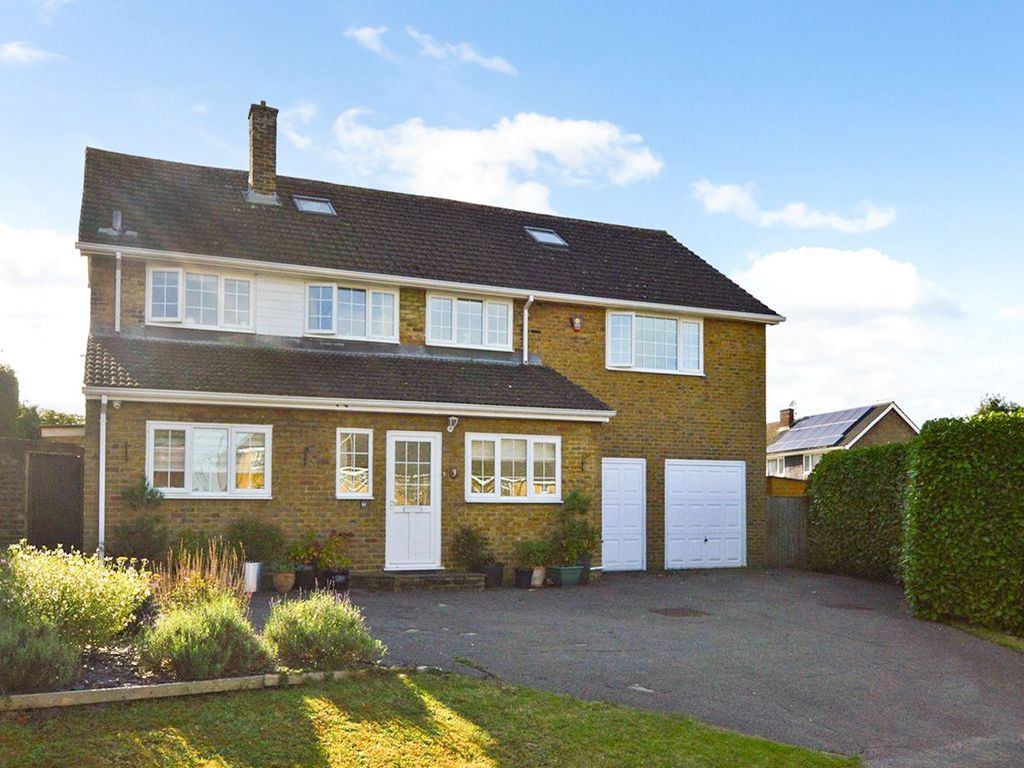 6 bed detached house for sale in Oldhill, Dunstable, Bedfordshire LU6