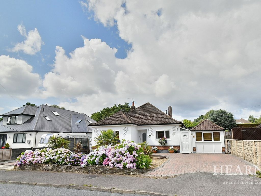 3 bed detached bungalow for sale in Winnards Close, West Parley