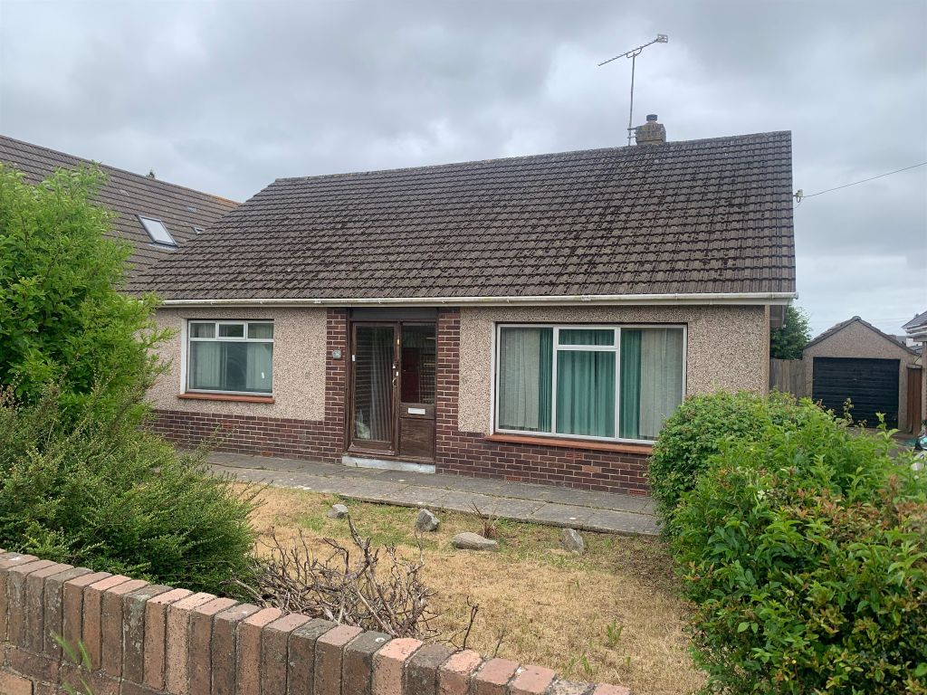 2 bed detached house for sale in Penylan Avenue, Porthcawl CF36, £
