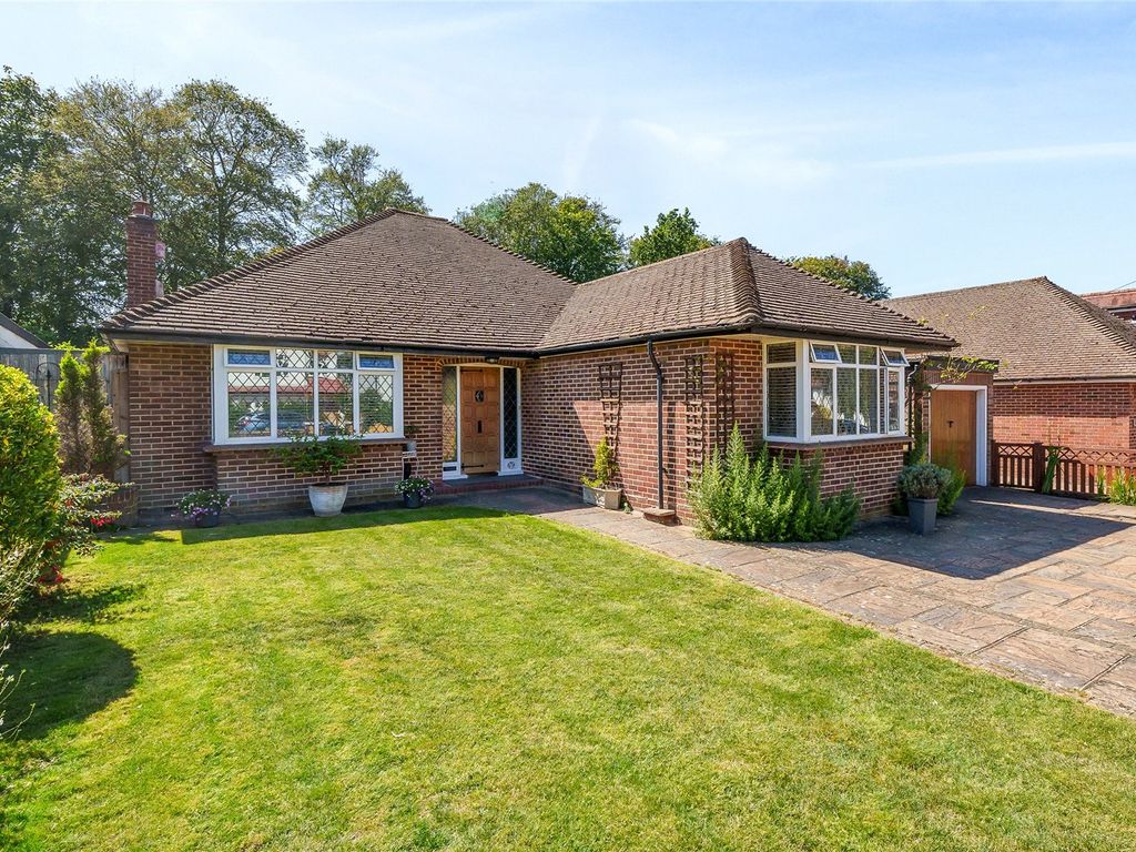 3 bed bungalow for sale in Park Avenue, Orpington BR6, £800,000 Zoopla