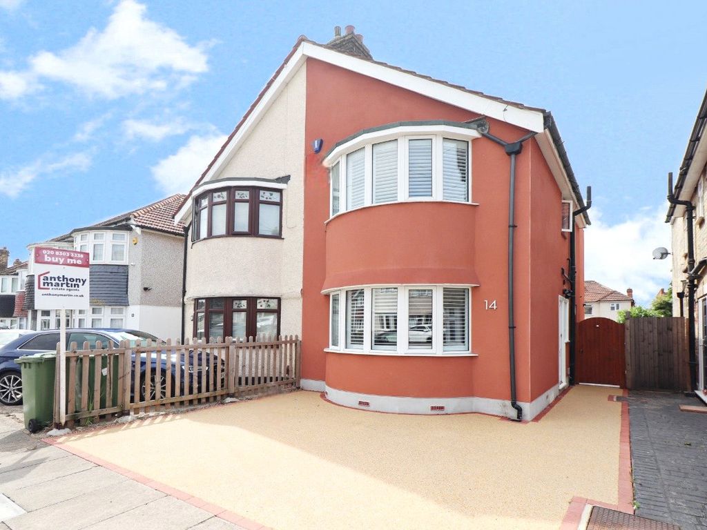 3 bed semidetached house for sale in Swanley Road, Welling, Kent DA16