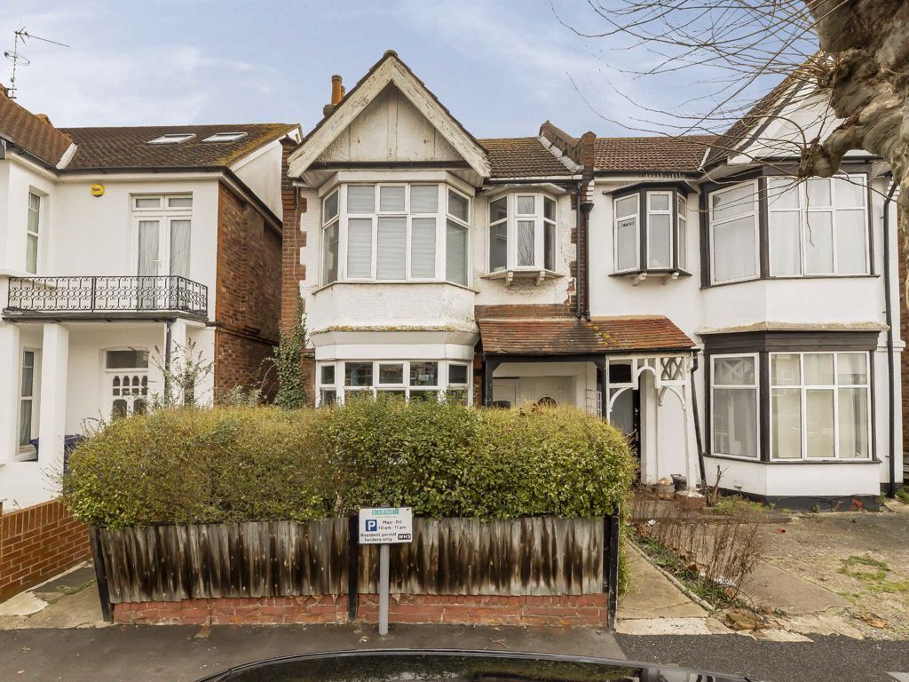 2 bed flat for sale in Audley Road, London NW4, £325,000 Zoopla