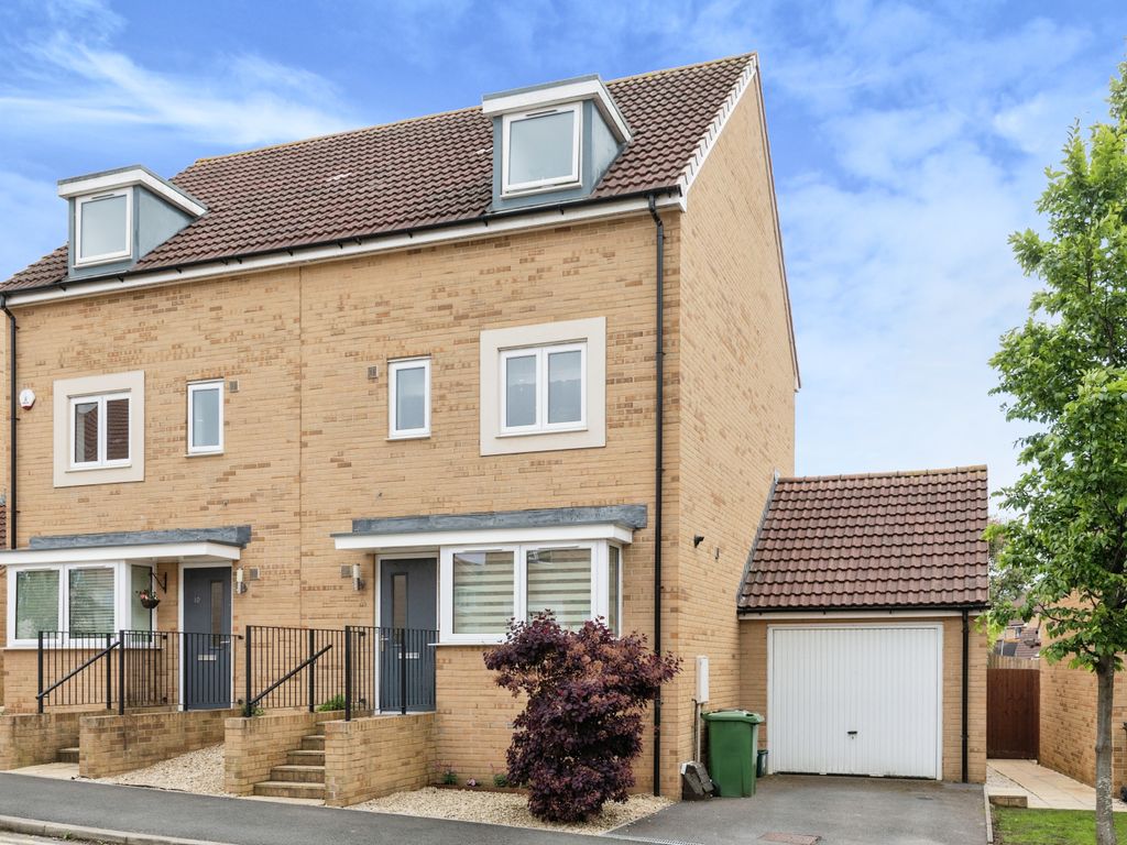 4 bed semidetached house for sale in Newlands Lane, Lyde Green BS16