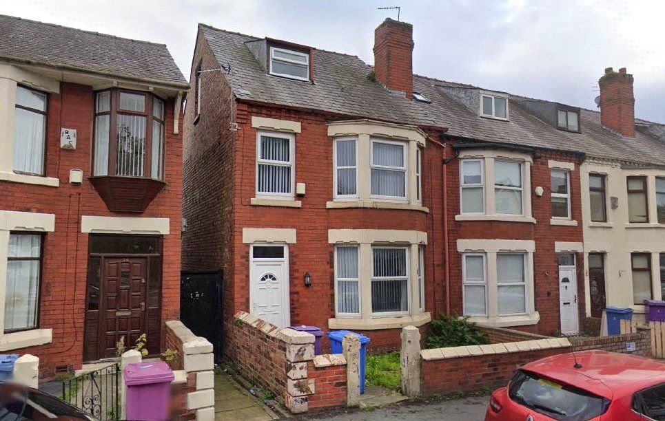 4 bed country house to rent in Warbreck Moor, Liverpool L9, £950 pcm