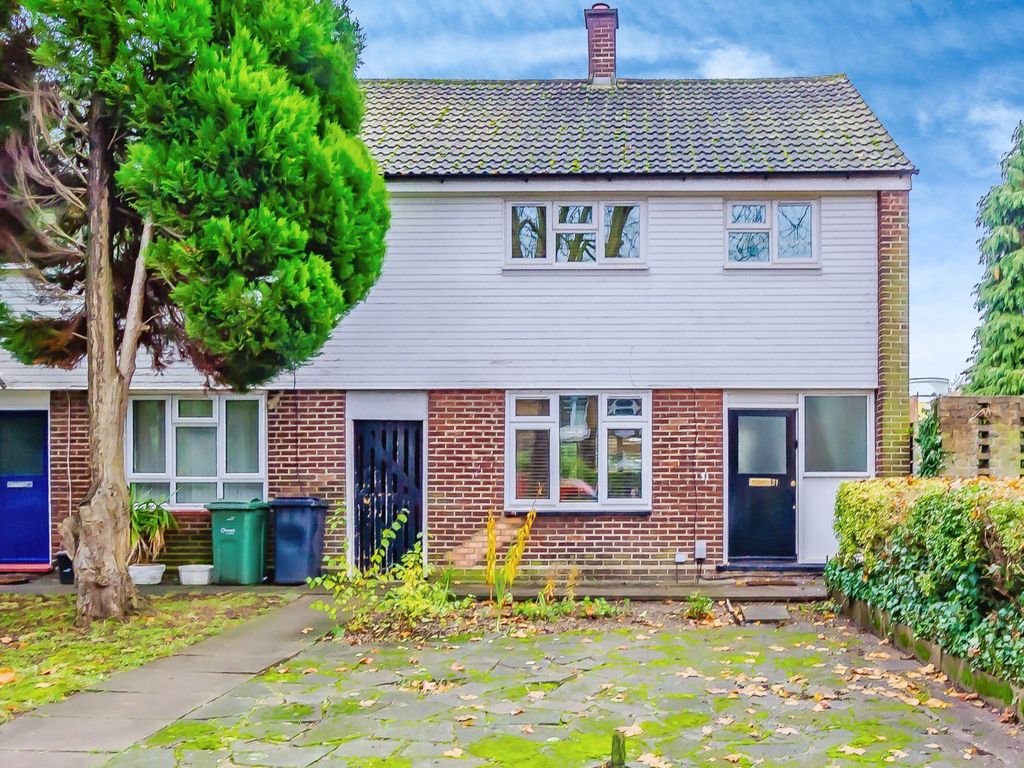 3 bed end terrace house for sale in Croxted Road, London SE21, £625,000