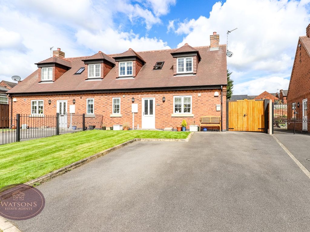 3 bed semidetached bungalow for sale in Devonshire Drive, Eastwood