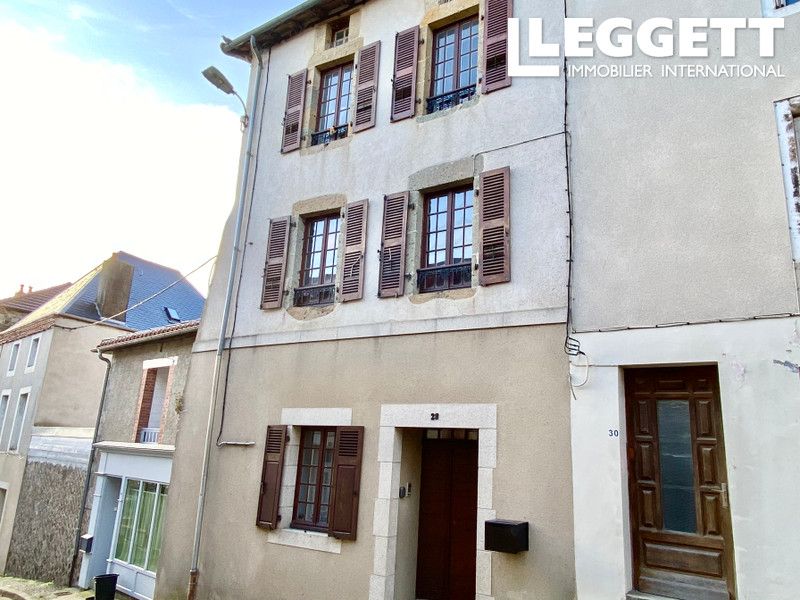 4 bed villa for sale in Rochechouart, HauteVienne, NouvelleAquitaine