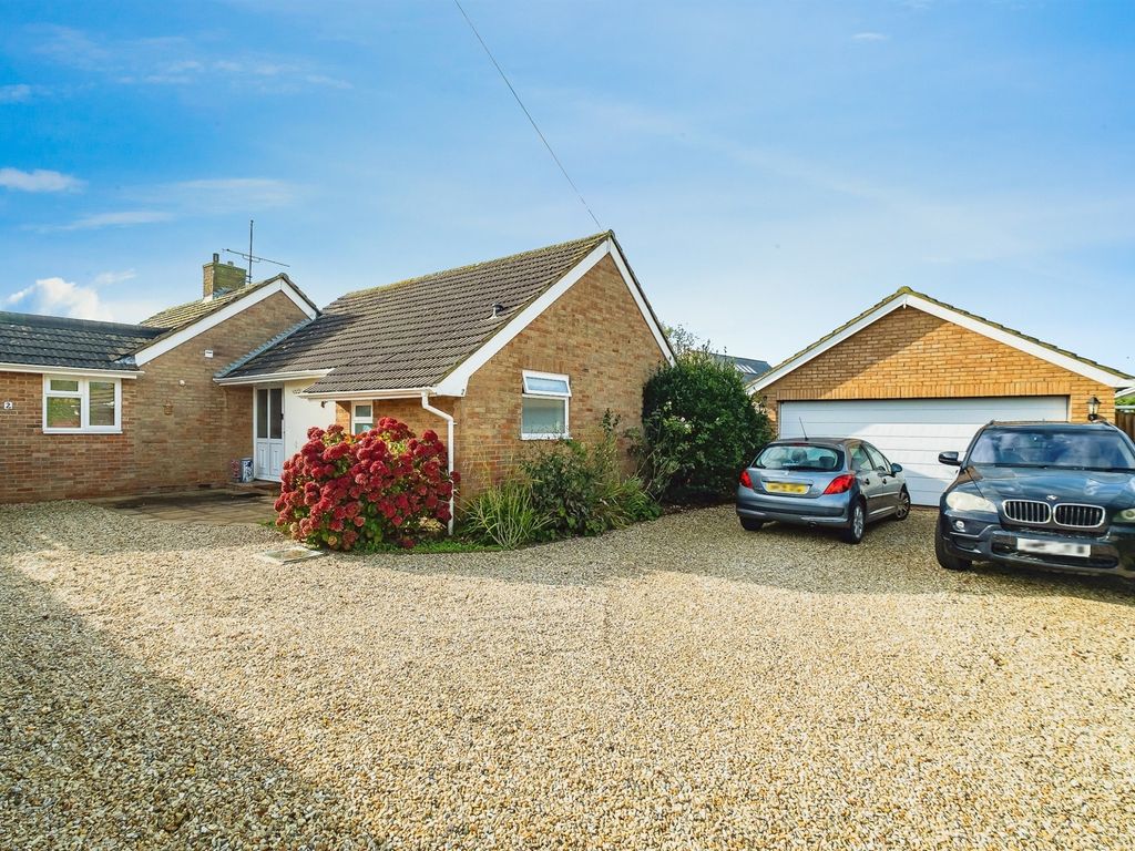 3 bed detached bungalow for sale in Alderney Road, Ferring, Worthing