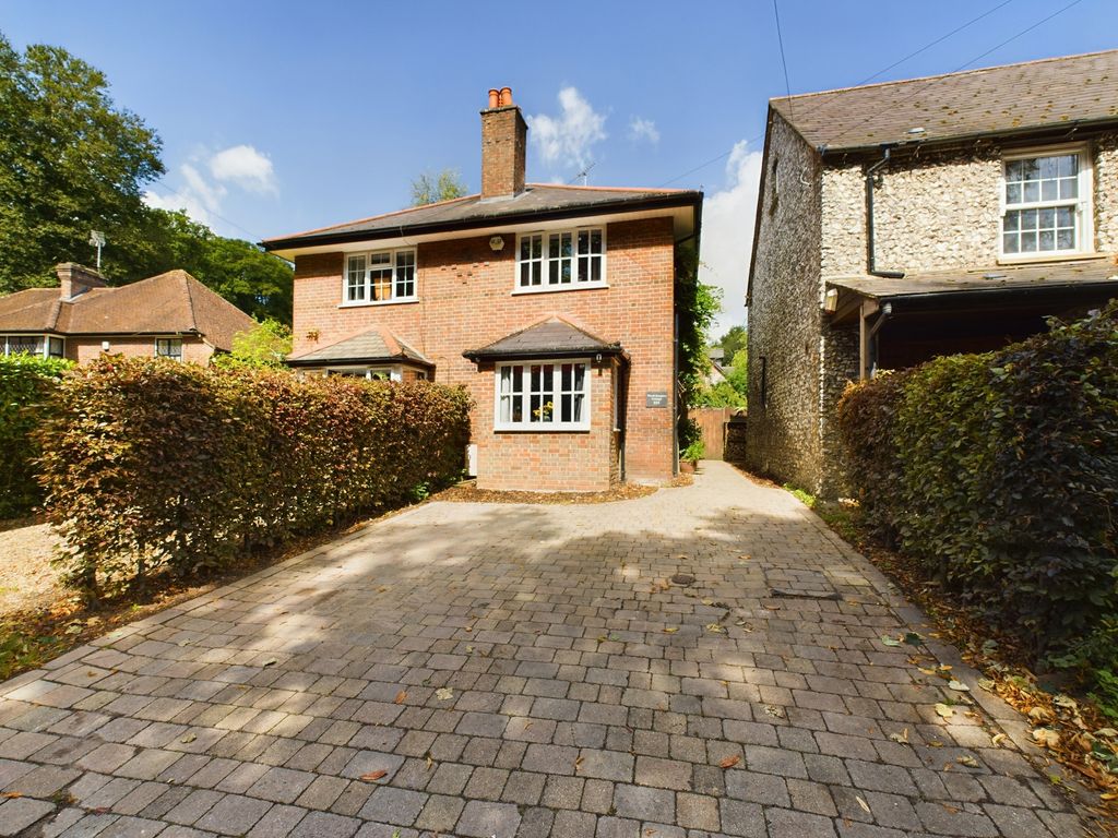 3 bed semidetached house for sale in Amersham Road, Hazlemere, High