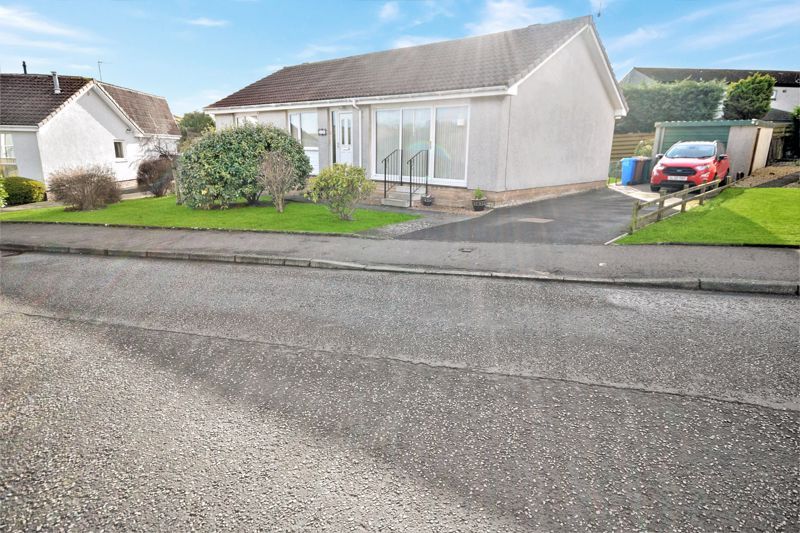 3 bed bungalow for sale in Provost Park, Auchtermuchty, Cupar KY14 Zoopla