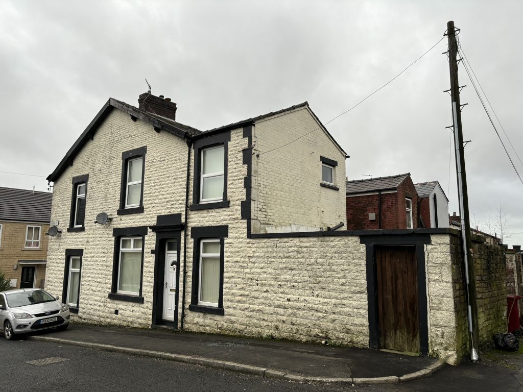 2 bed property for sale in 2 Rose Street, Darwen, Lancashire BB3, £