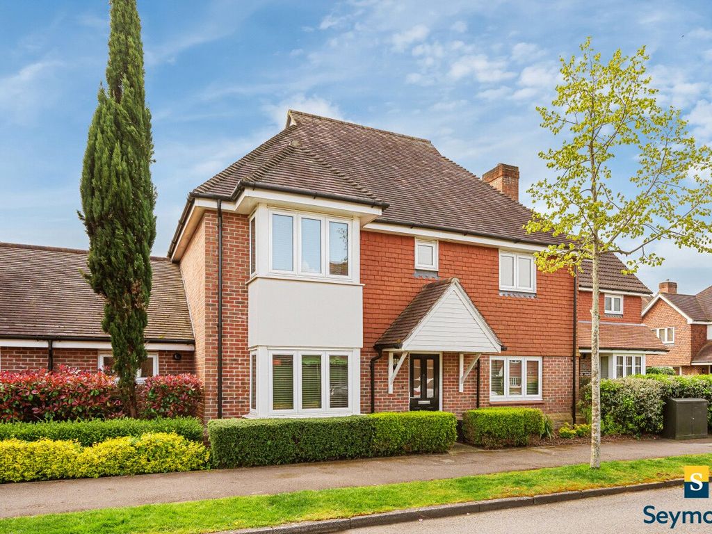 3 bed detached house for sale in Guildford, Surrey GU2, £775,000 Zoopla