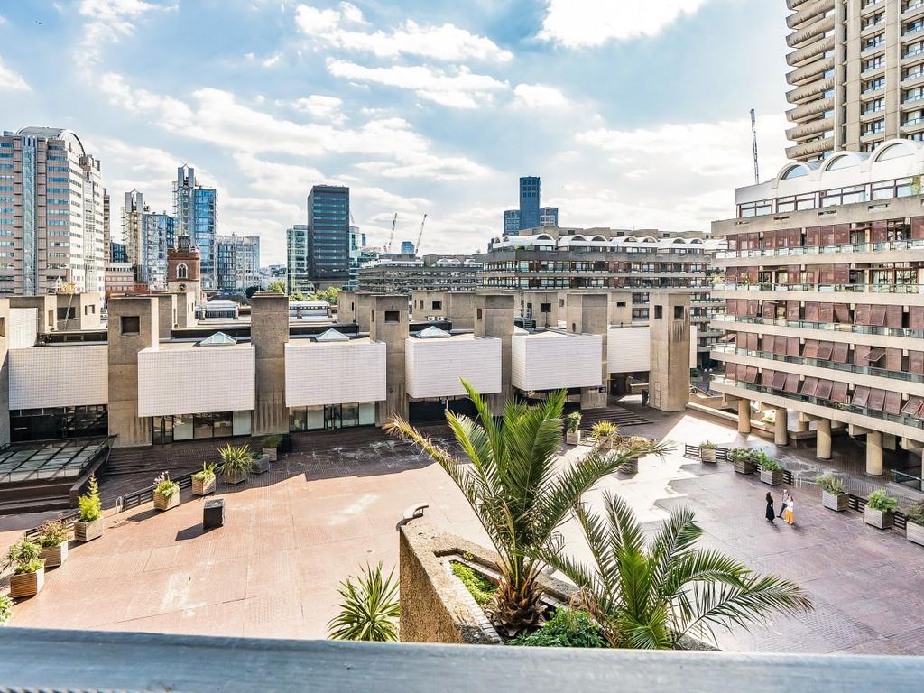 2 bed flat for sale in Frobisher Crescent, London EC2Y, £1,200,000 Zoopla