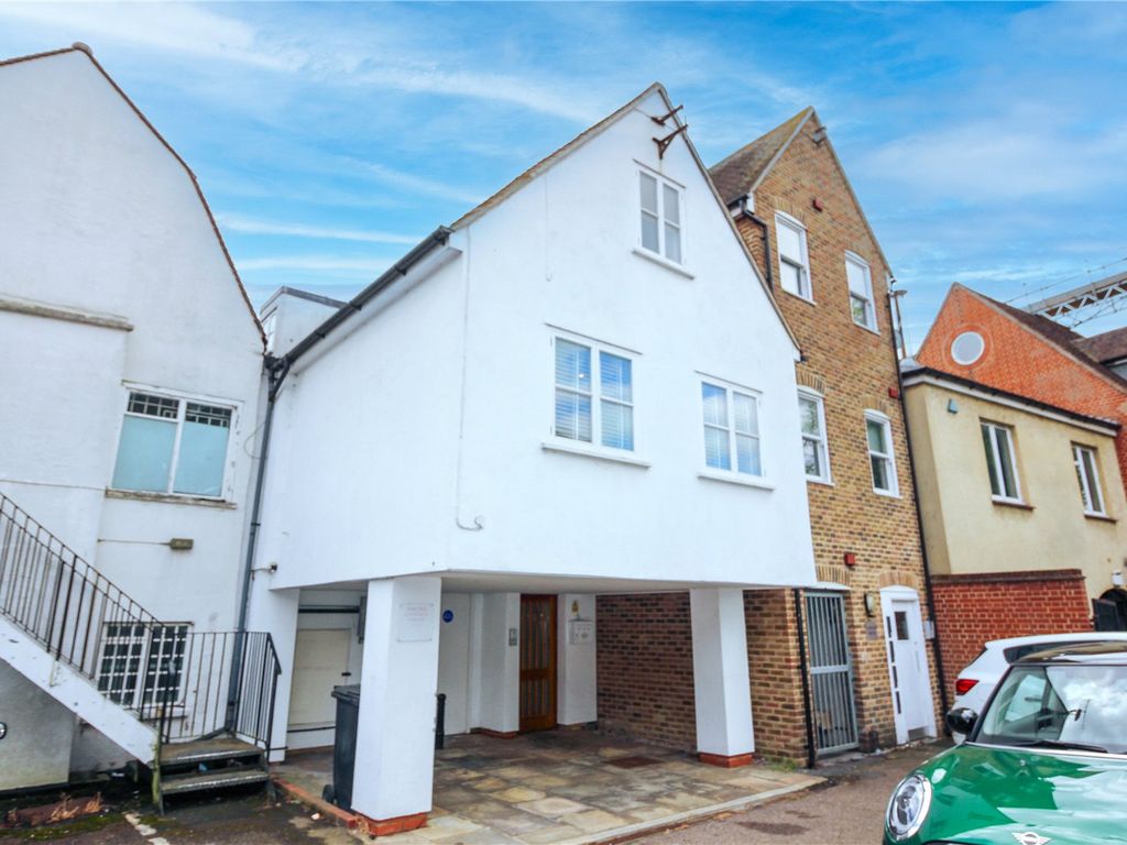 Moulsham Street, Chelmsford, Essex CM2  