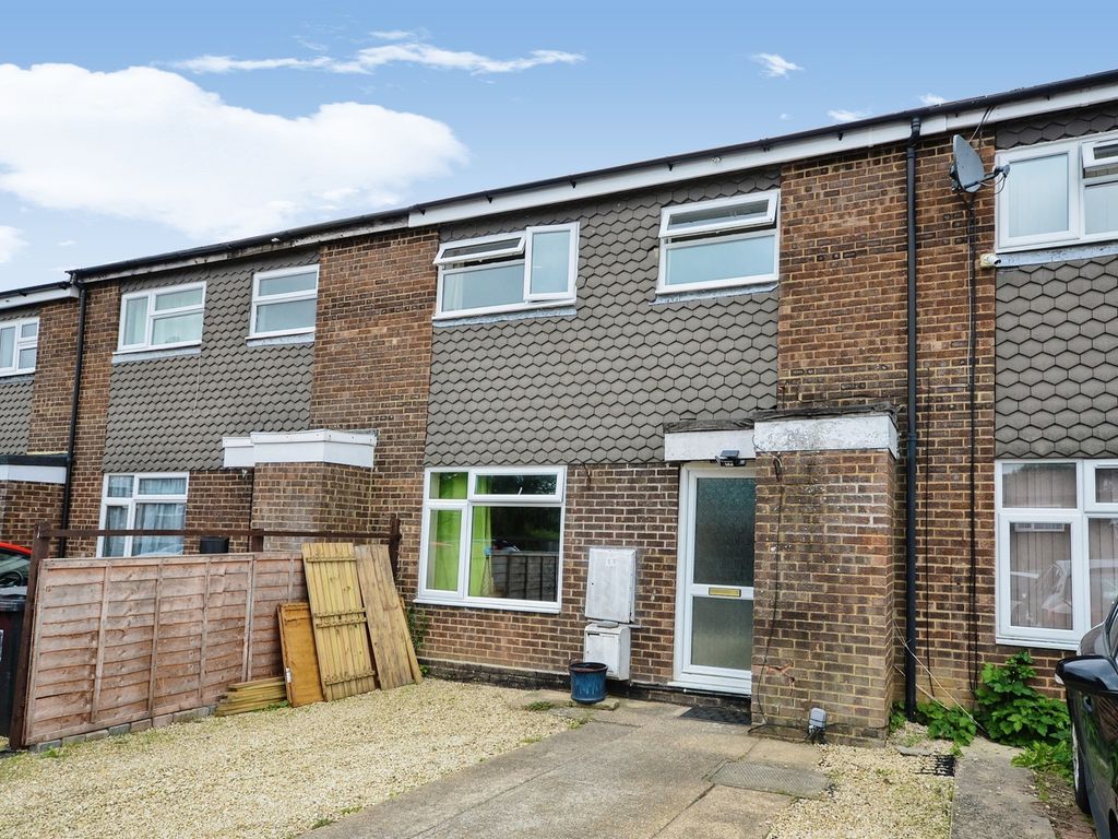 3 bed terraced house for sale in Lomond Road, Piccotts End, Hemel