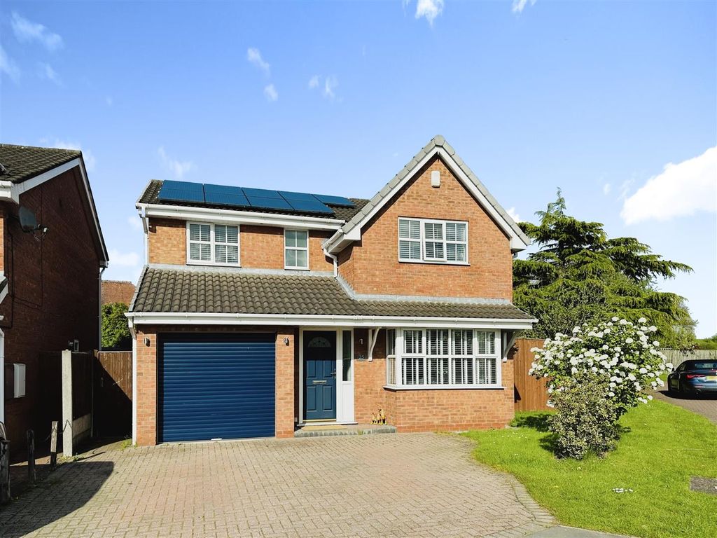 4 bed detached house for sale in Britannia Drive, Rudheath, Northwich