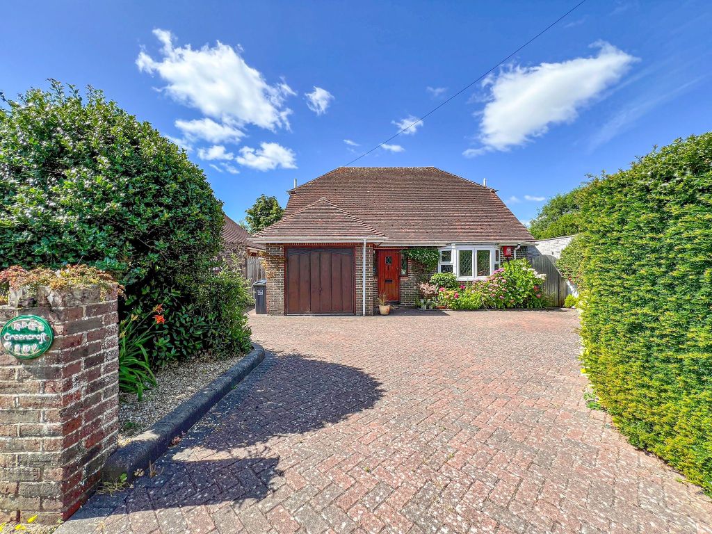 4 bed detached house for sale in Hillside Avenue, Broadwater, Worthing