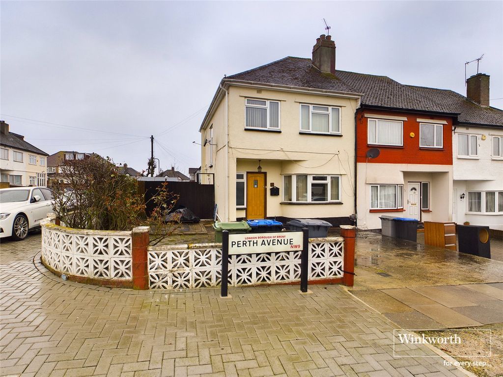 3 bed end terrace house for sale in Perth Avenue, London NW9 Zoopla