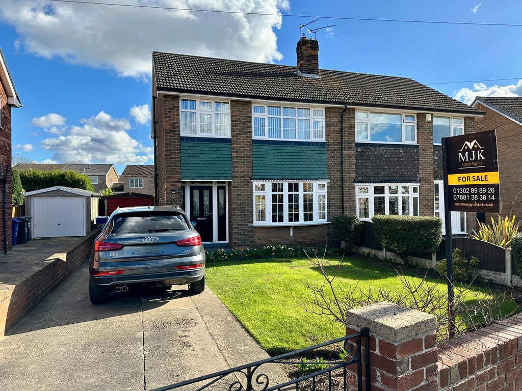 3 bed semidetached house for sale in Sycamore Road, Barnby Dun