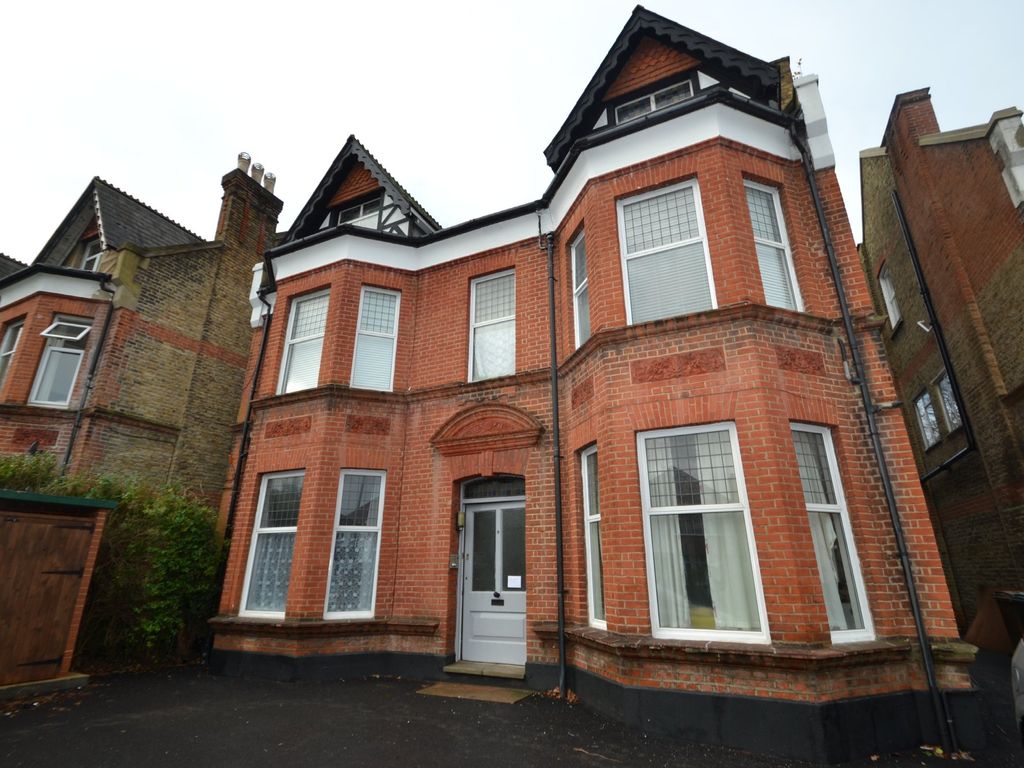 Studio to rent in Park Road, Berrylands, Surbiton KT5 Zoopla