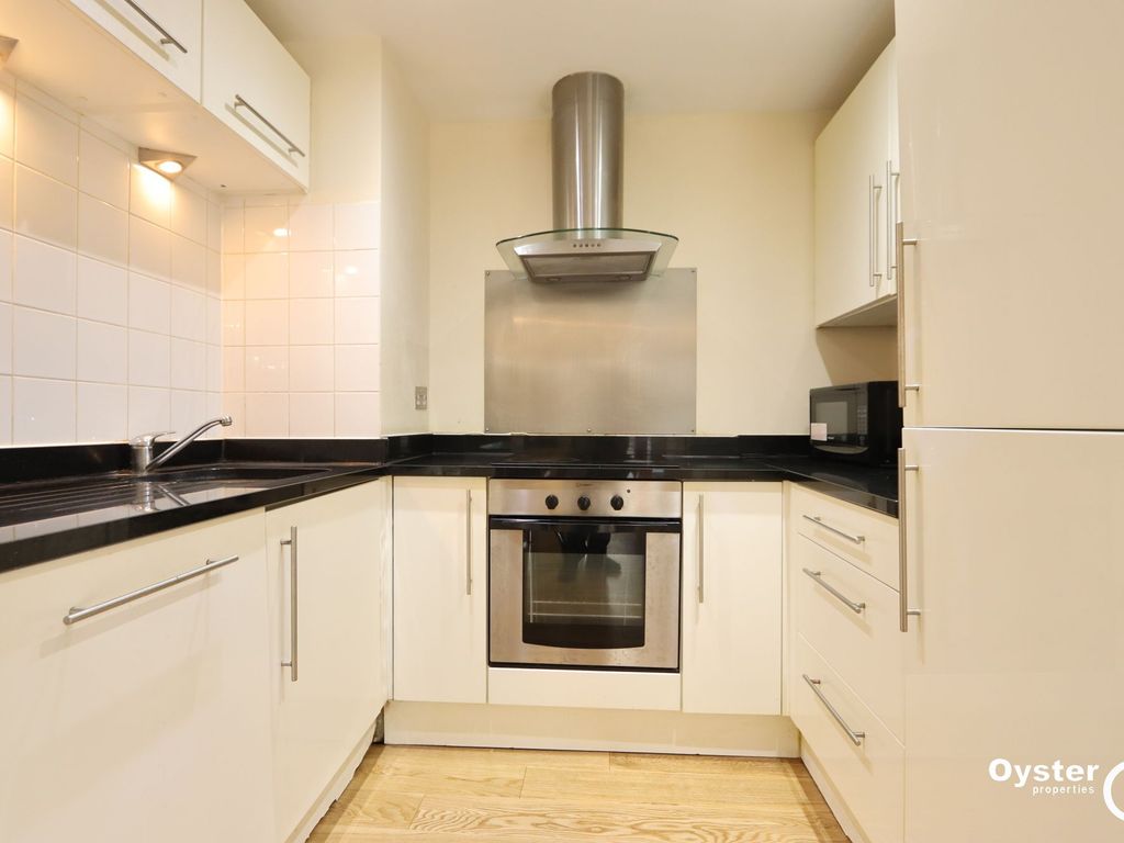 1 bed flat to rent in Ilford Hill, Icon Building IG1, £1,500 pcm Zoopla