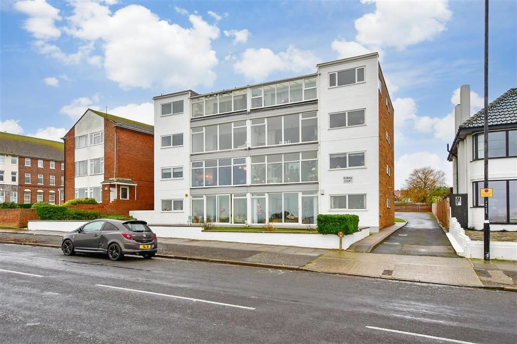 2 bed flat for sale in Palm Bay Avenue, Palm Bay, Margate, Kent CT9, £