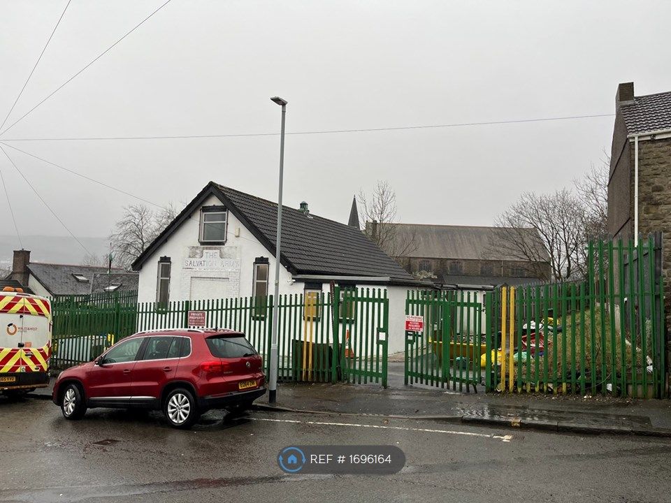 Room to rent in Salem Road, Plasmarl, Swansea SA6 Zoopla