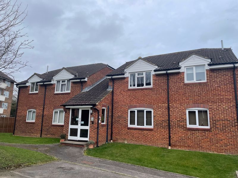 Studio for sale in Hunting Gate Drive, Chessington KT9 Zoopla