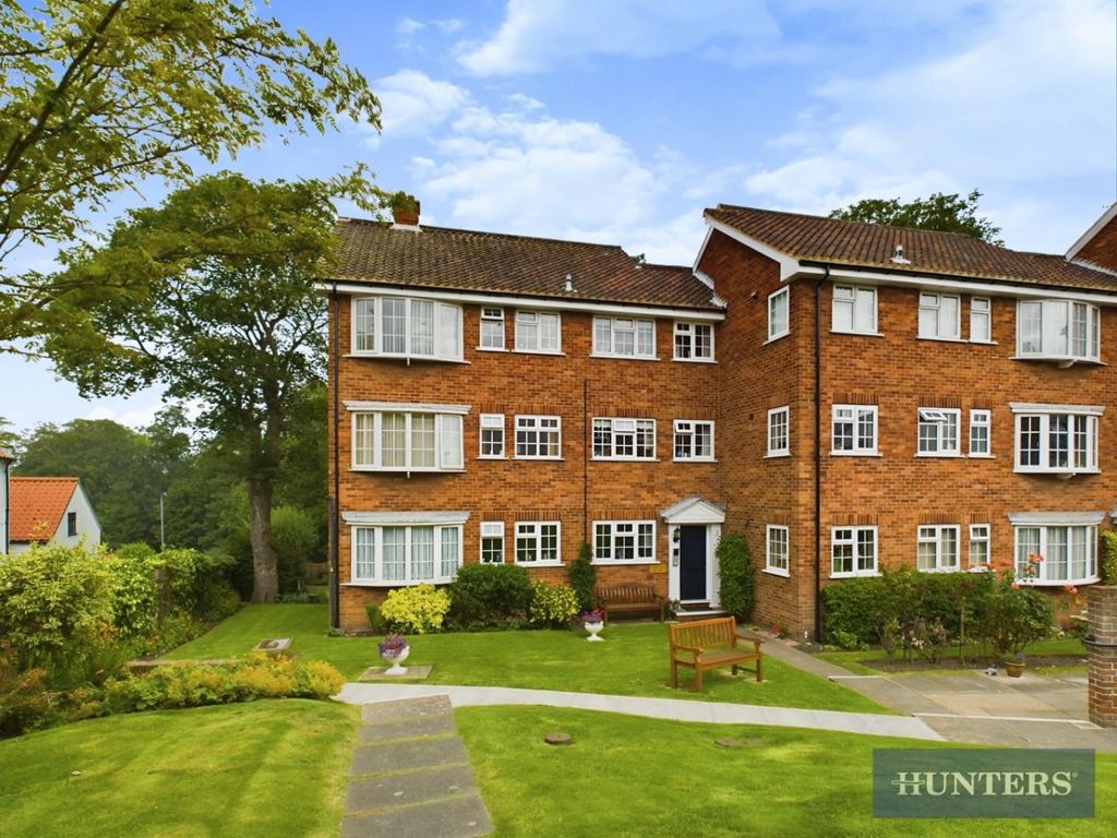 2 bed flat for sale in St. Oswalds Court, Filey YO14, £160,000 Zoopla