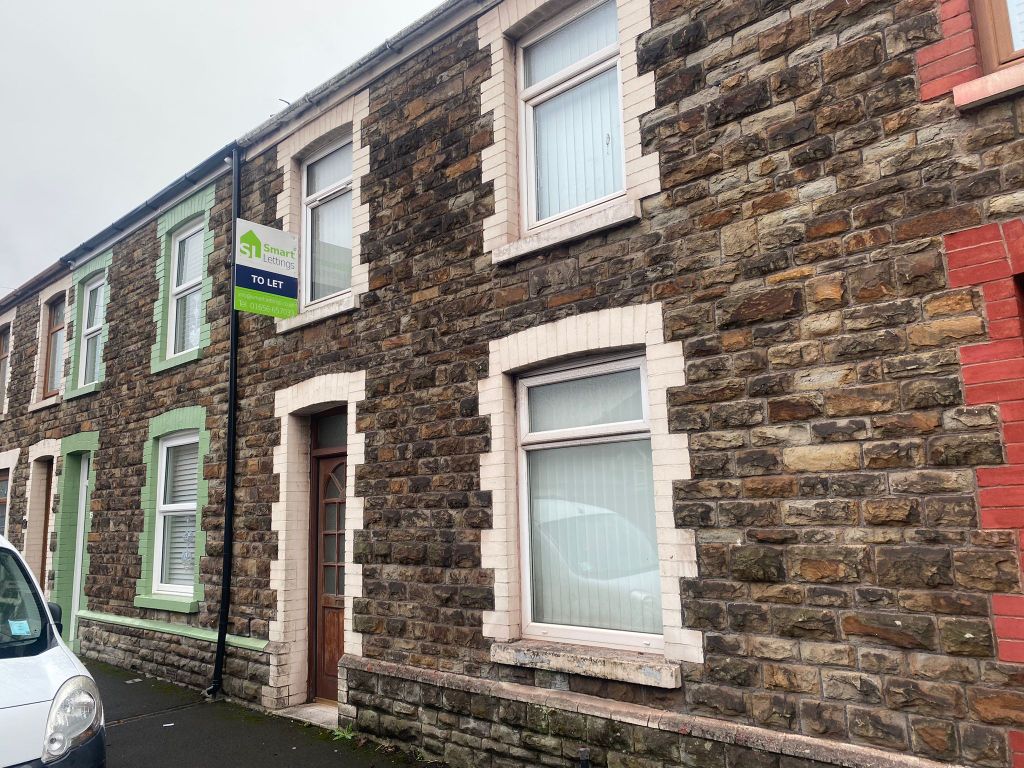3 bed terraced house to rent in Edward Street, Port Talbot SA13, £695