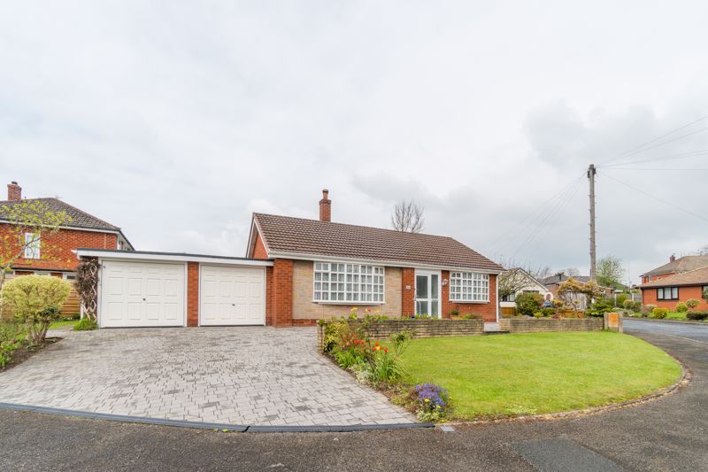 3 bed detached bungalow for sale in Fieldside Avenue, Euxton, Chorley