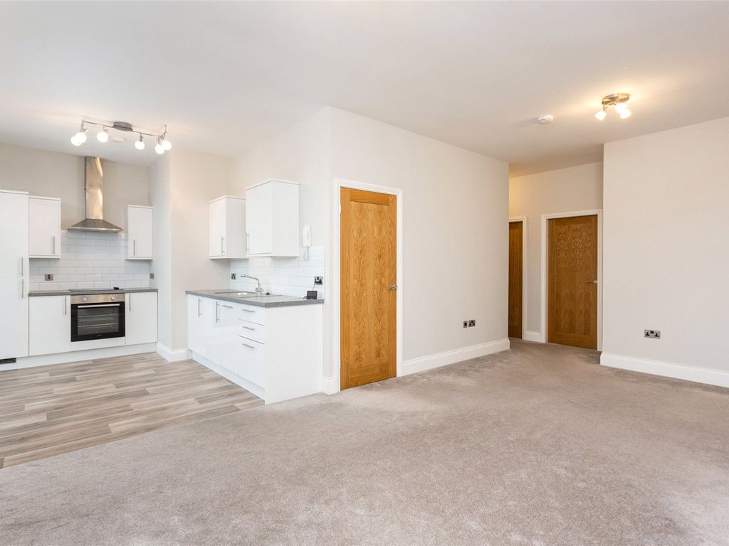 2 bed flat for sale in Marsden Park, York, North Yorkshire YO30, £