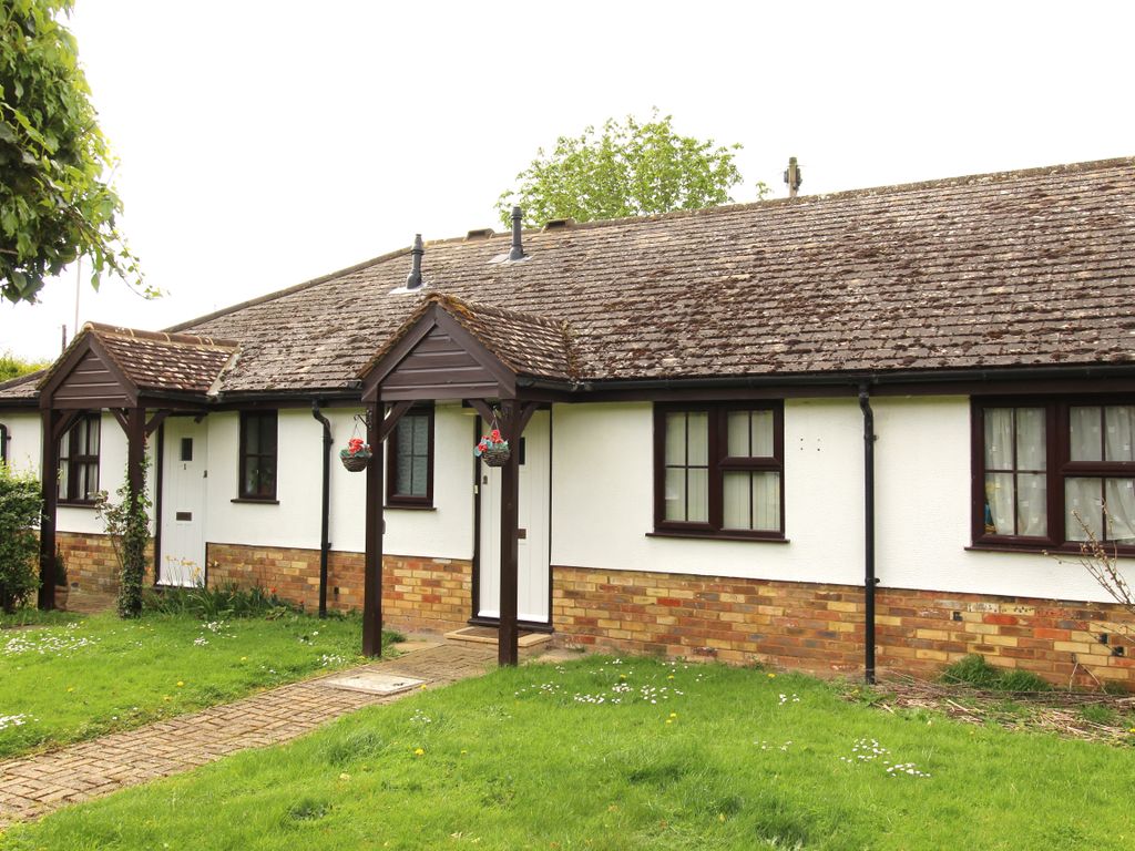 1 bed terraced bungalow for sale in Bury Hill, Potton, Sandy SG19, £